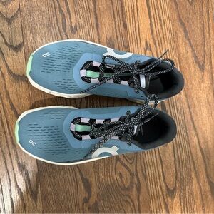 On cloud monster women's size 8 worn once